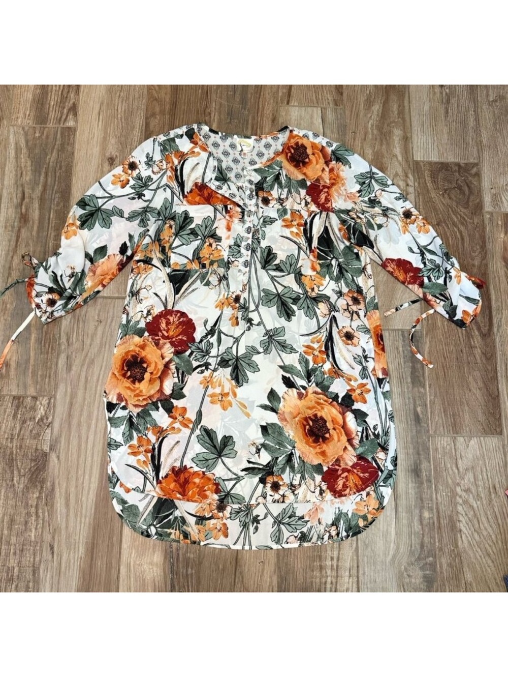 Anthropologie Fig & Flower Top White Multi Floral 1/4 Button 3/4 Sleeves Tunic